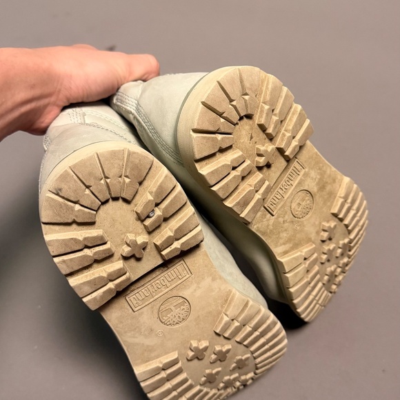 Light green Timberland shoes size 8M - Picture 8 of 9